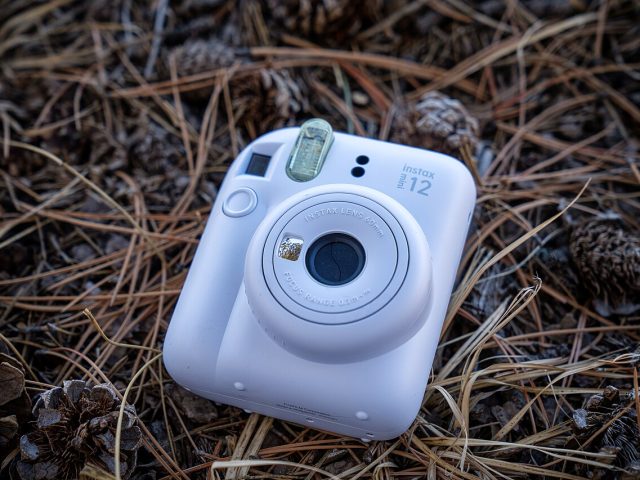 מצלמת פיתוח מיידי Fujifilm instax mini 12